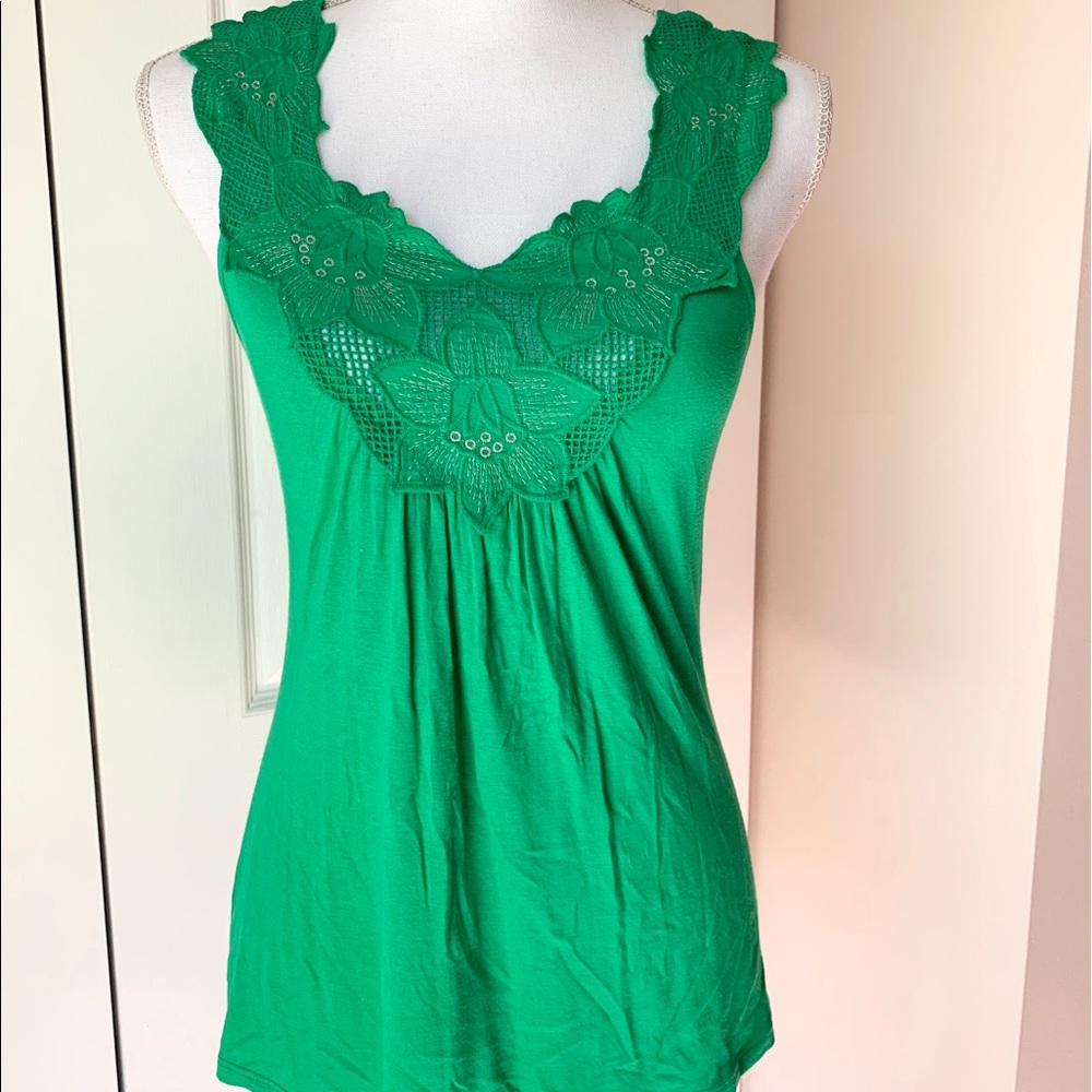🍀🍀Brilliant Green Tank Top🍀🍀